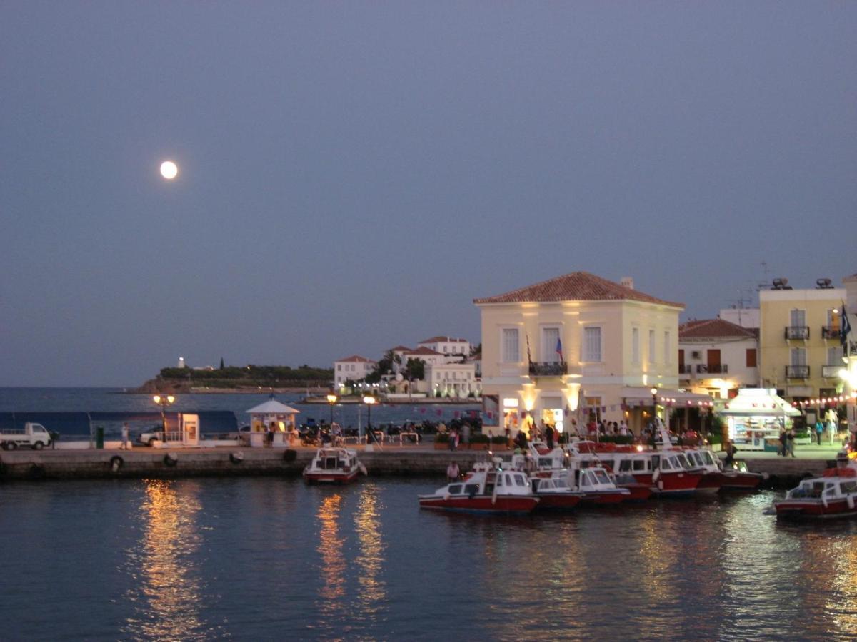 Summer House In Spetses Kültér fotó